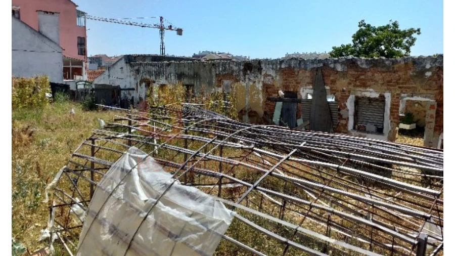 Terreno para Venda em Amora Foto 7