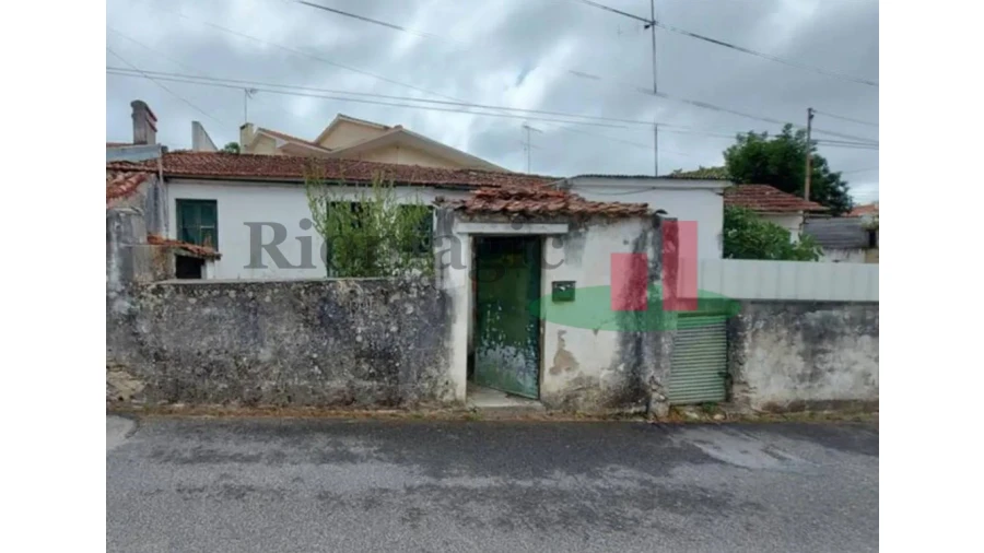 Moradia T2 para Venda em Aljubarrota Foto 1