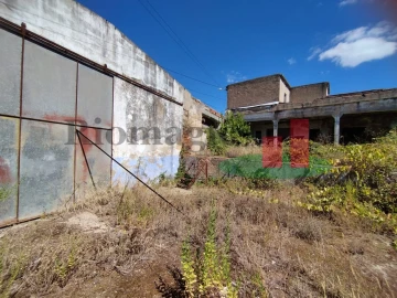 Armazém para Venda em Alcanhões