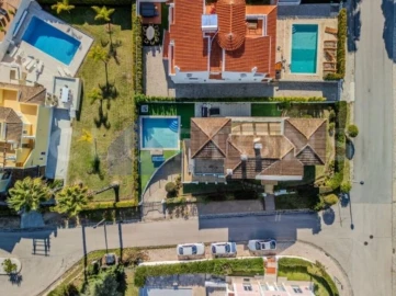 Moradia T4 para Venda em Quarteira
