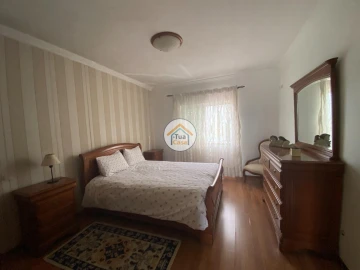 Moradia T4 para Venda em Montenegro