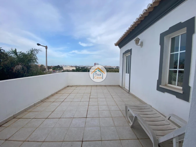Moradia T4 para Venda em Montenegro Foto 24