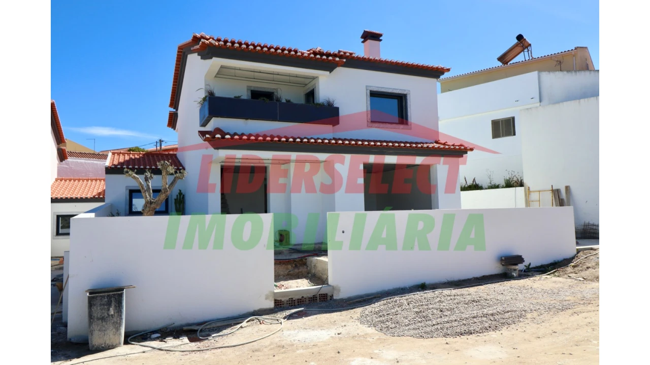 Moradia T3 para Venda em Ribamar Foto 1