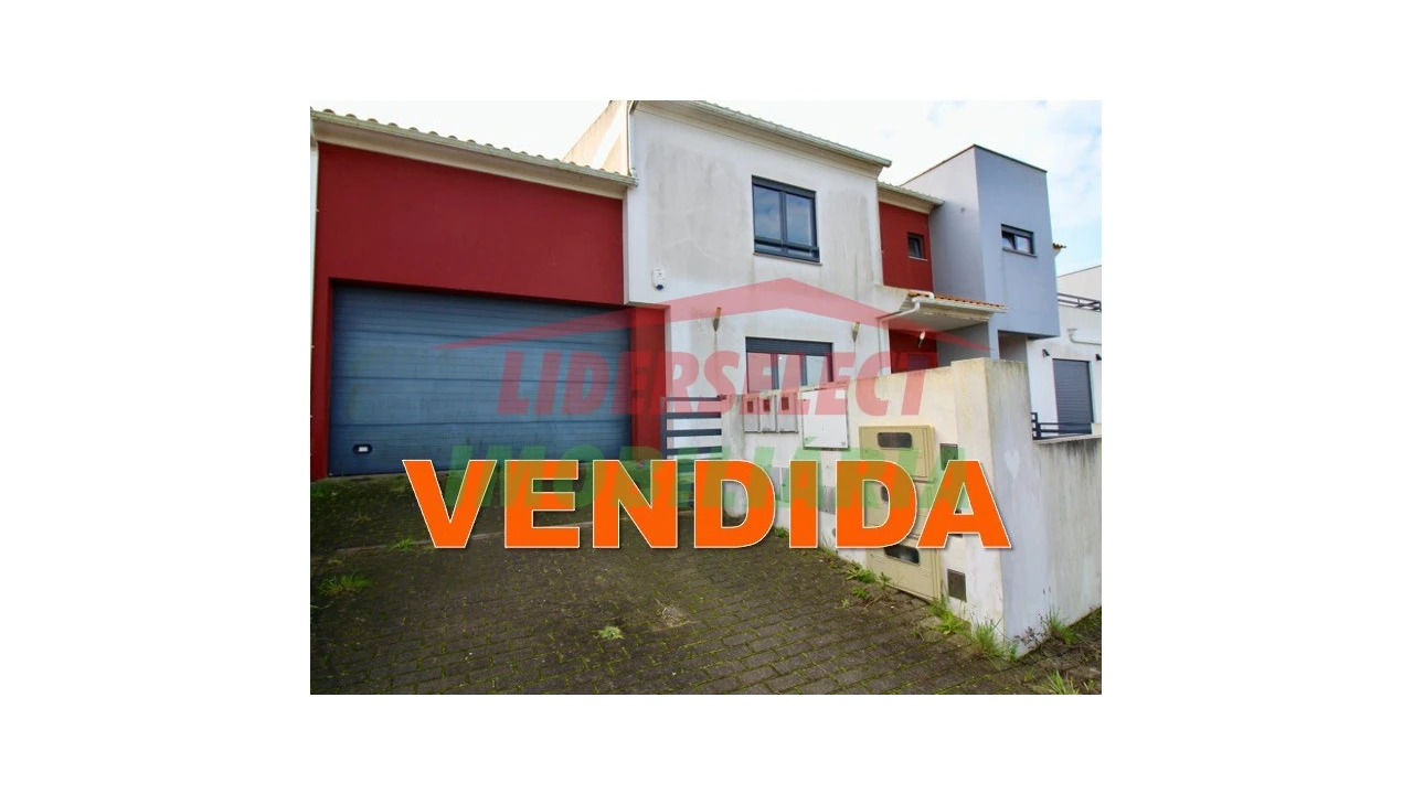 Moradia T3 para Venda em A dos Cunhados e Maceira Foto 1