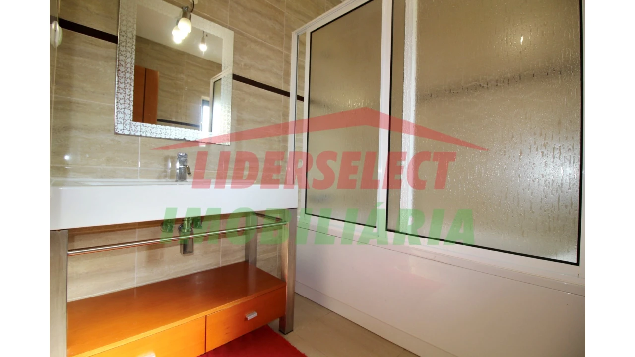 Moradia T3 para Venda em A dos Cunhados e Maceira Foto 18