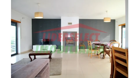 Moradia T3 para Venda em A dos Cunhados e Maceira