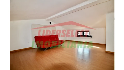 Moradia T3 para Venda em A dos Cunhados e Maceira