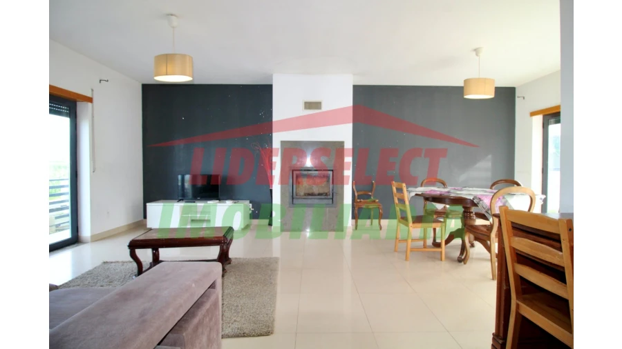 Moradia T3 para Venda em A dos Cunhados e Maceira Foto 4