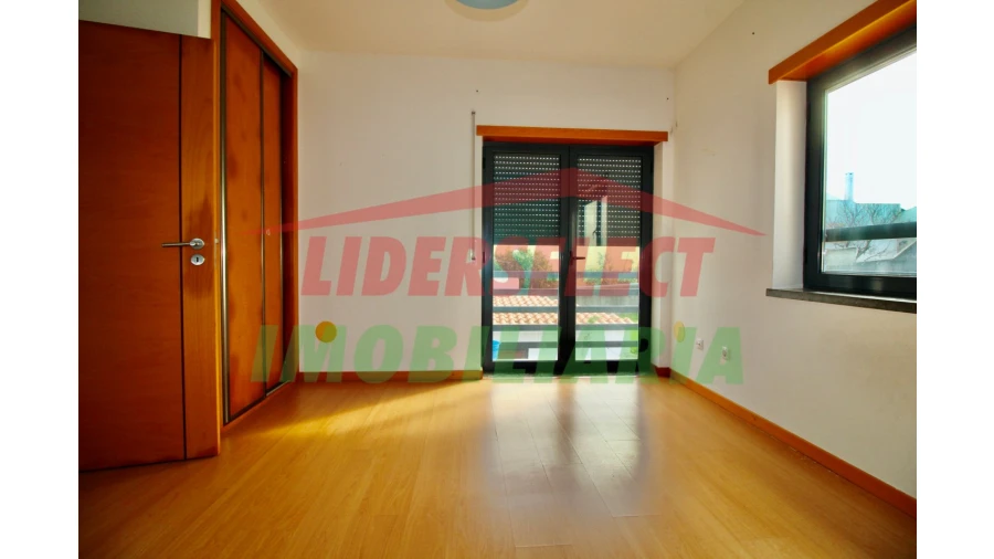 Moradia T3 para Venda em A dos Cunhados e Maceira Foto 15