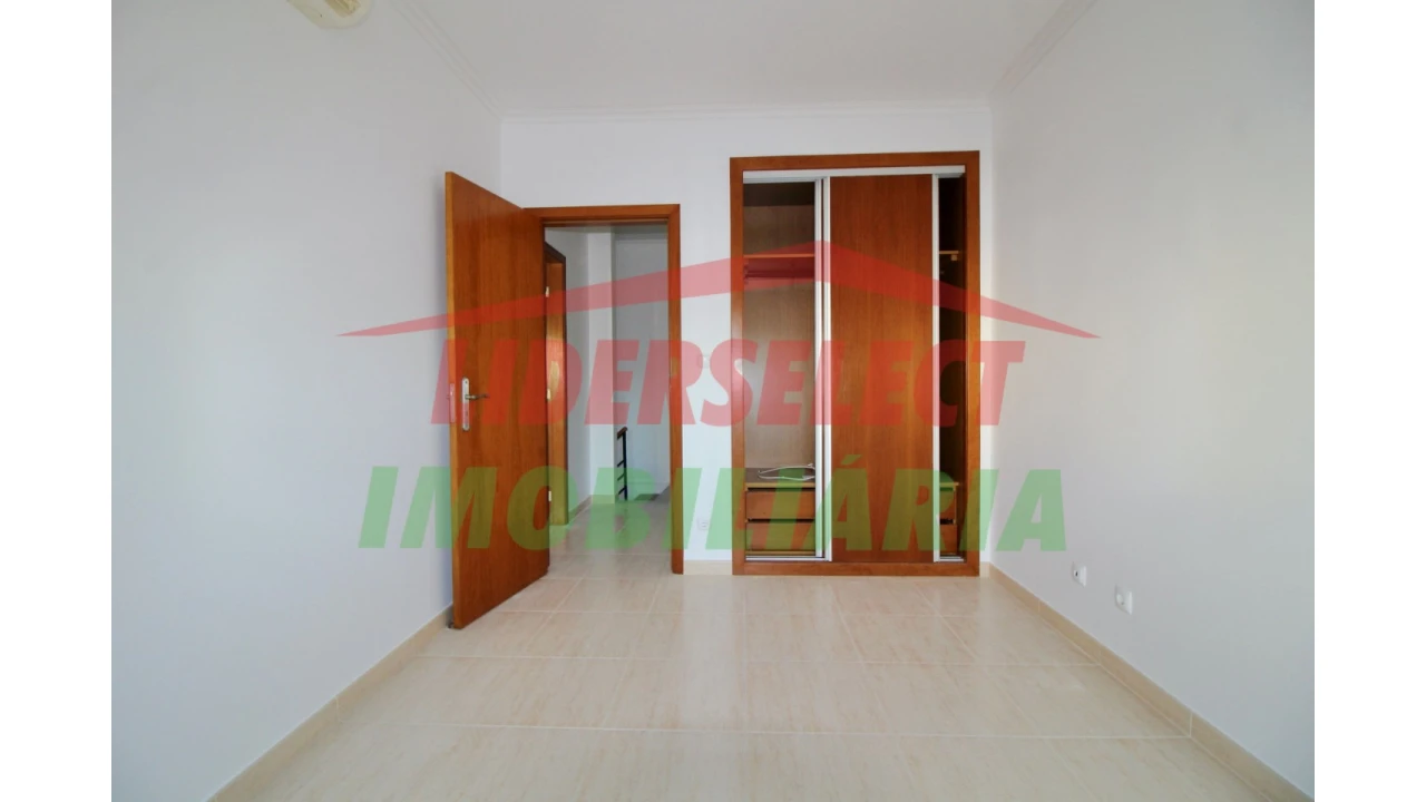 Moradia T2 para Venda em A dos Cunhados e Maceira Foto 10