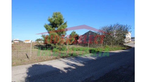 Moradia para Venda em A dos Cunhados e Maceira