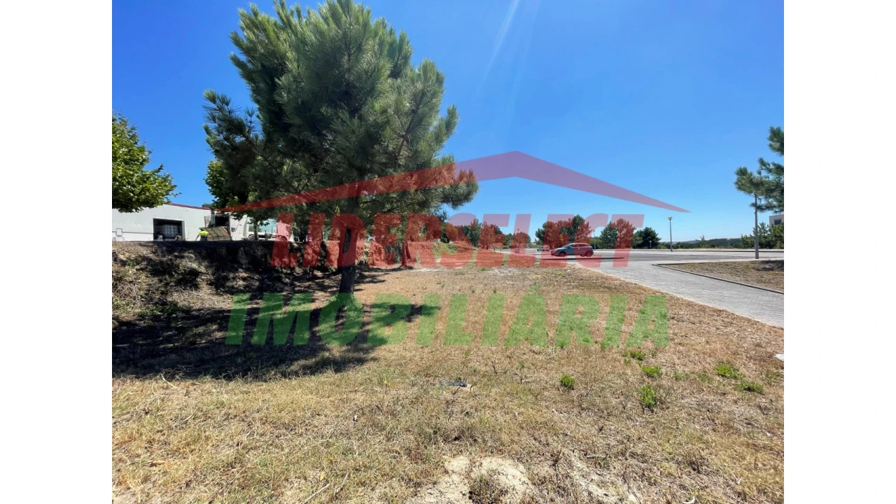 Terreno P/ Prédio para Venda em Ramalhal Foto 4