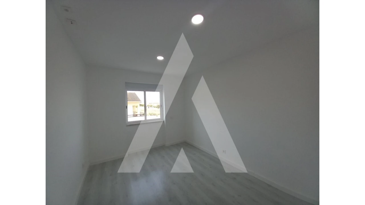 Apartamento T2 para Venda em Ericeira Foto 8