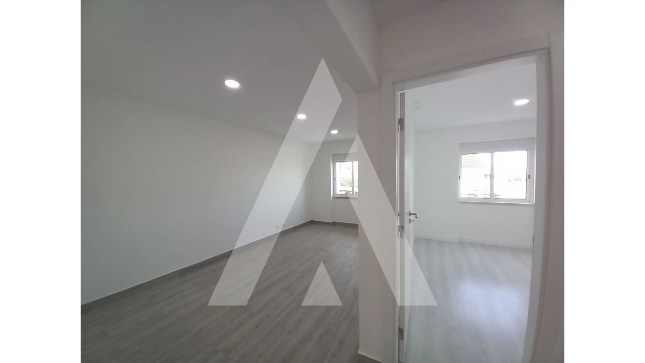 Apartamento T2 para Venda em Ericeira Foto 9