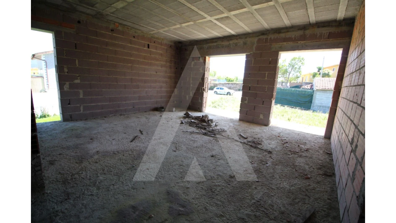 Moradia T3 para Venda em Préstimo e Macieira de Alcoba Foto 3