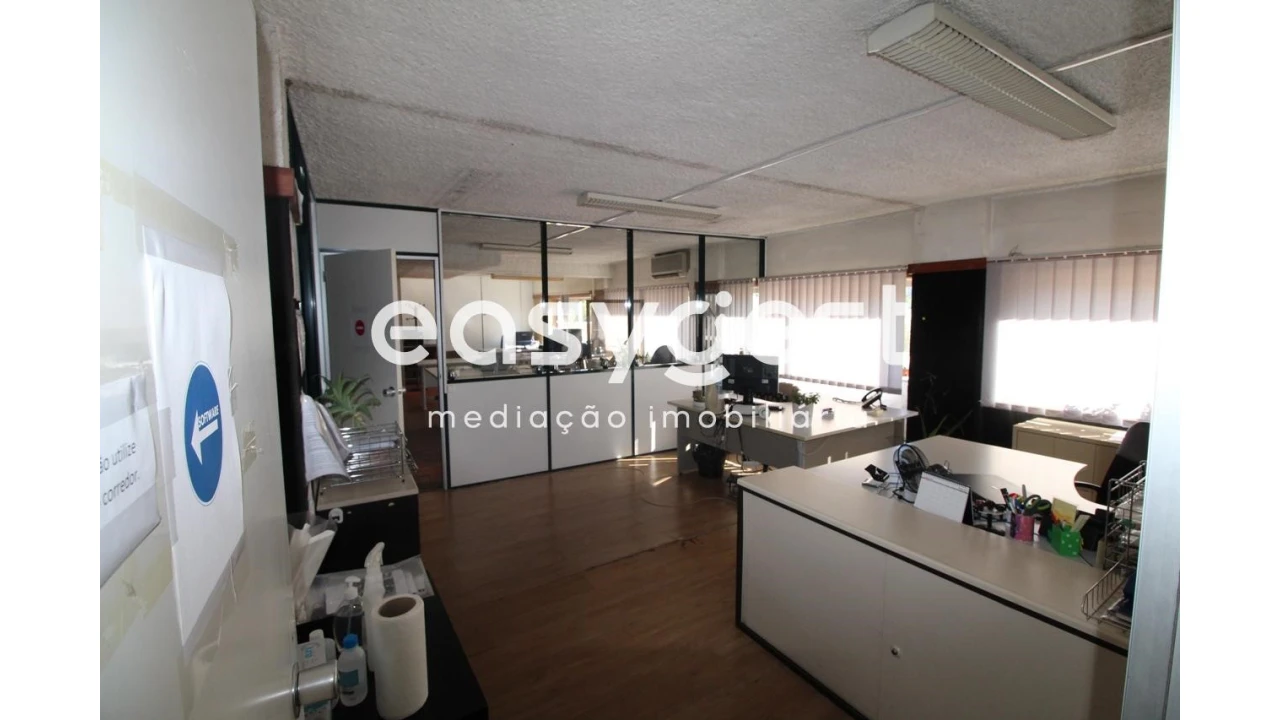 Loja para Venda em Sé Nova, Santa Cruz, Almedina e São Bartolomeu Foto 7