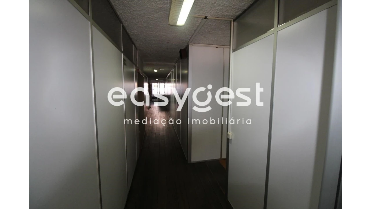 Loja para Venda em Sé Nova, Santa Cruz, Almedina e São Bartolomeu Foto 10