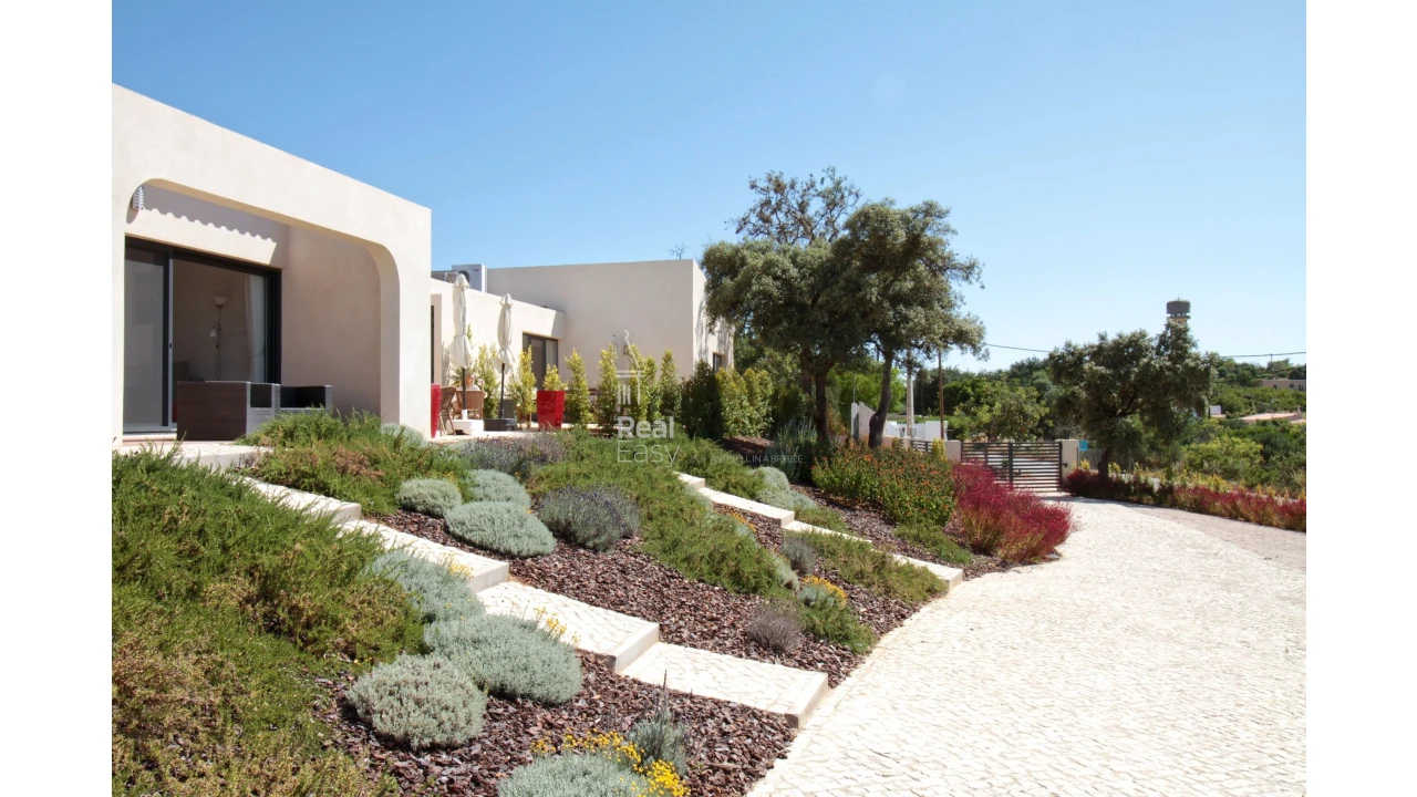 Moradia T9 para Venda em Olhão Foto 23