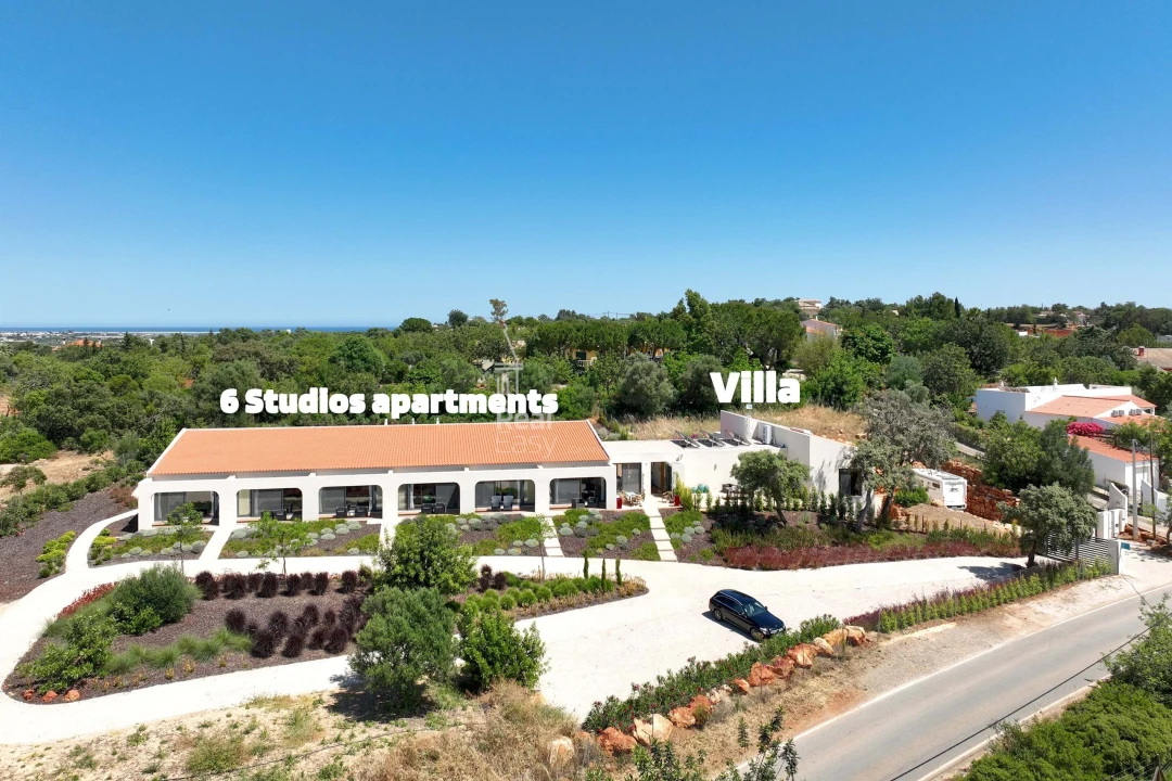 Moradia T9 para Venda em Olhão Foto 1