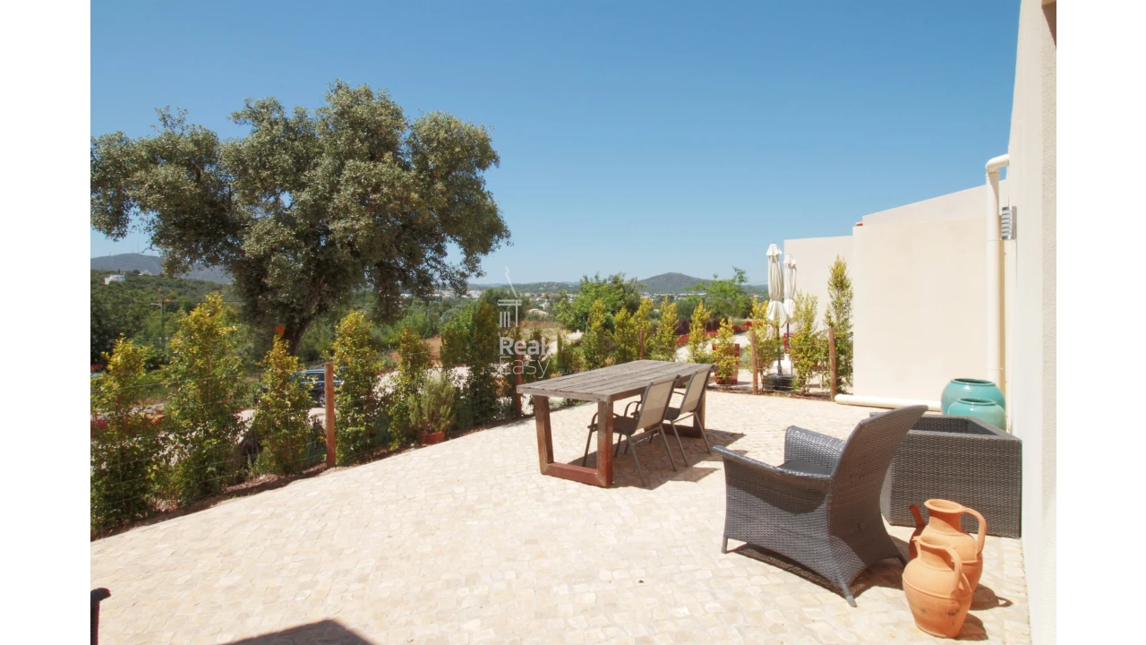 Moradia T9 para Venda em Olhão Foto 17