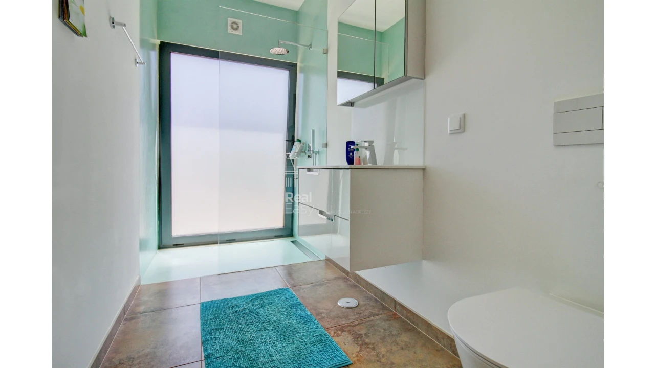 Moradia T9 para Venda em Olhão Foto 18