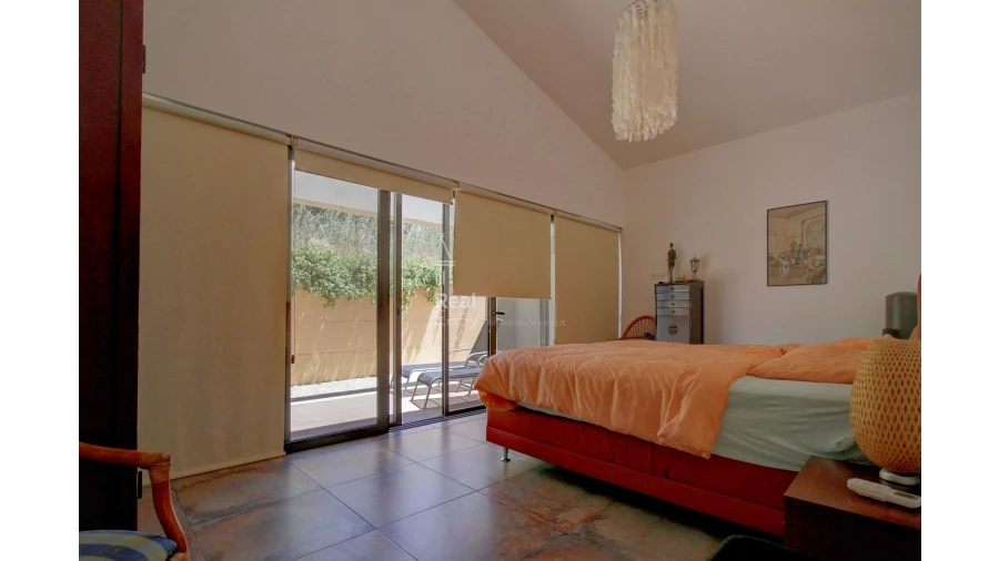 Moradia T9 para Venda em Olhão Foto 13