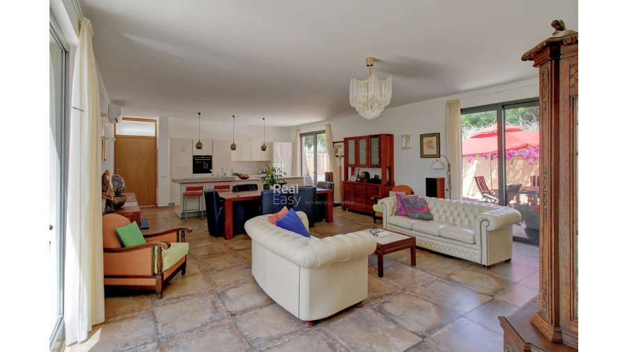 Moradia T9 para Venda em Olhão Foto 7