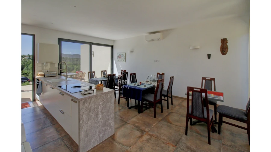 Moradia T9 para Venda em Olhão Foto 20