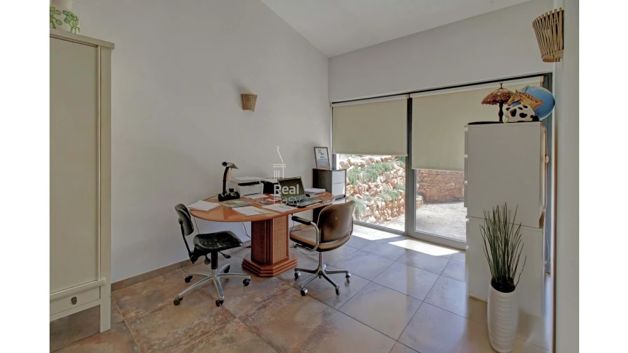 Moradia T9 para Venda em Olhão Foto 12