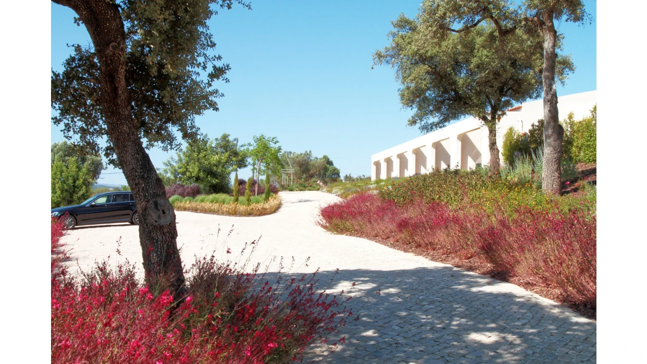 Moradia T9 para Venda em Olhão Foto 6