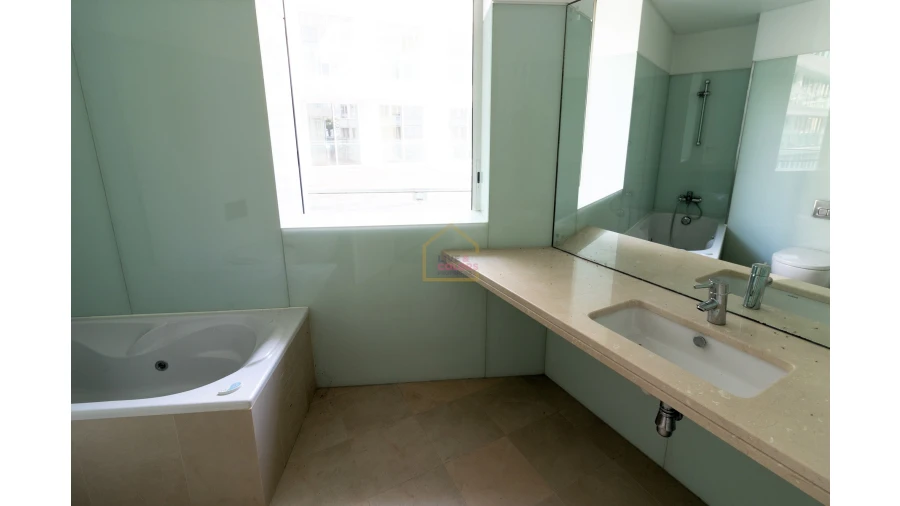 Apartamento T4 para Venda em Funchal (Se) Foto 16