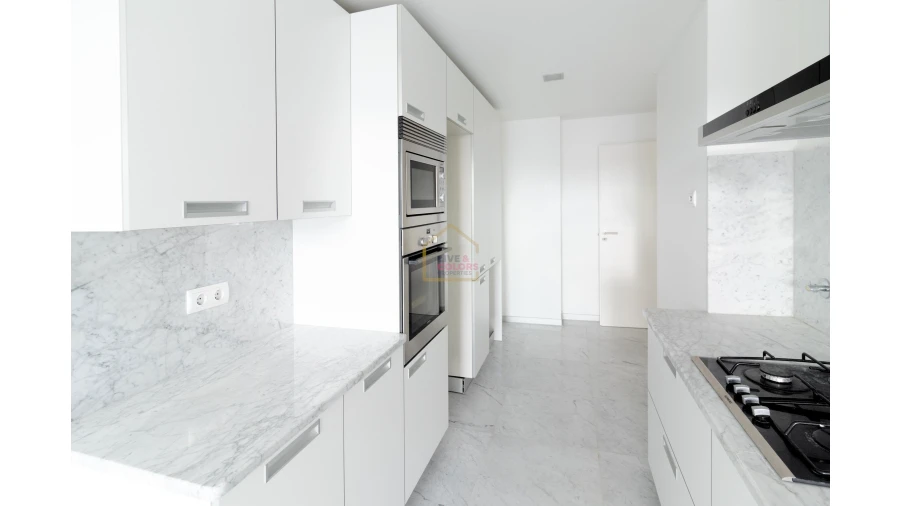 Apartamento T4 para Venda em Funchal (Se) Foto 13