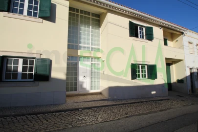 Moradia T5 para Venda em Cartaxo e Vale da Pinta