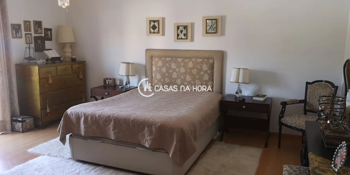 Moradia T5 para Venda em Pinhal Novo Foto 16