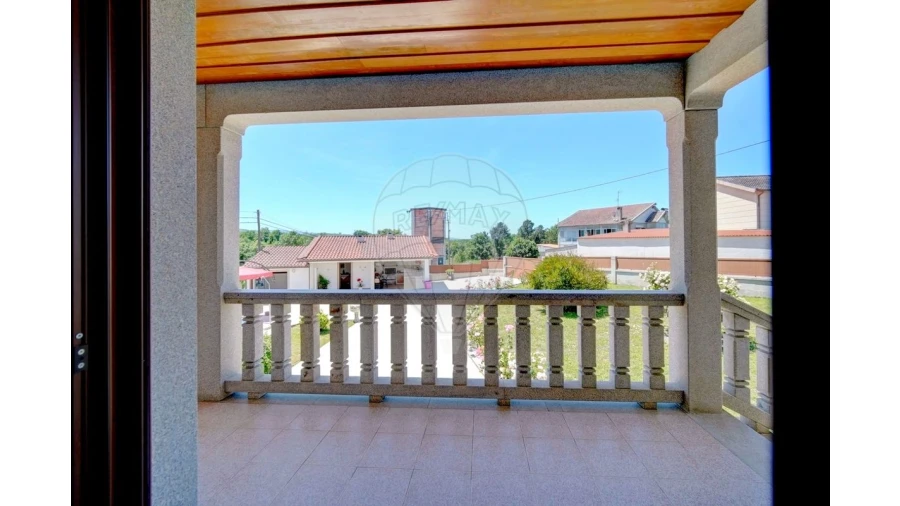 Moradia T4 para Venda em Lama de Arcos Foto 27