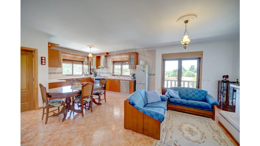 Moradia T4 para Venda em Lama de Arcos Foto 22