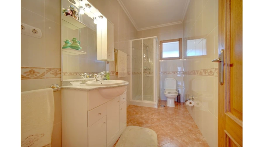 Moradia T4 para Venda em Lama de Arcos Foto 28