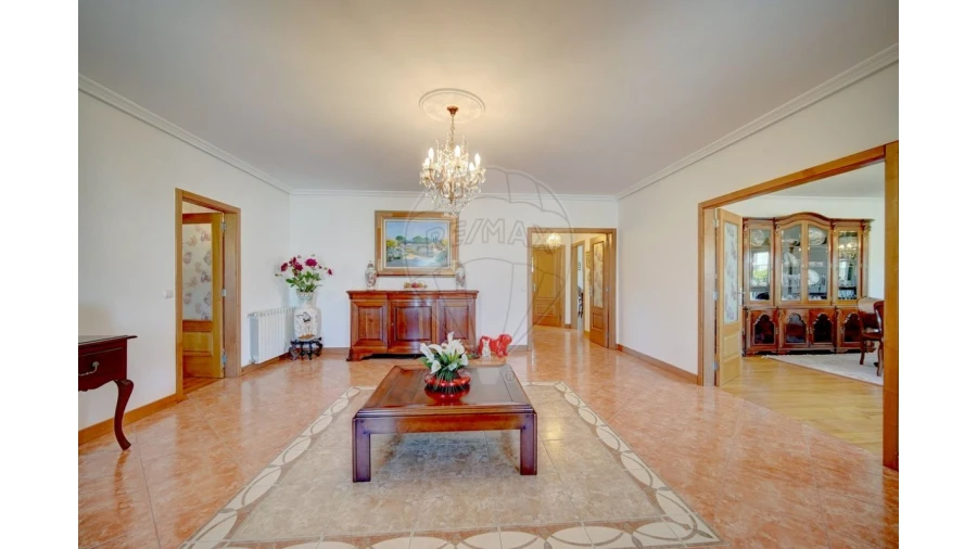 Moradia T4 para Venda em Lama de Arcos Foto 7