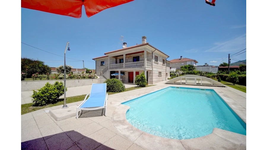 Moradia T4 para Venda em Lama de Arcos Foto 2