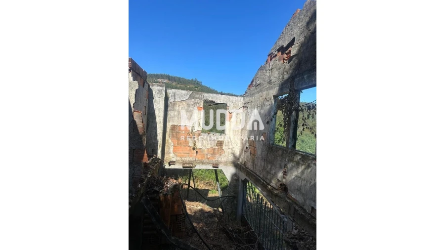 Moradia T2 para Venda em Santa Eulalia Foto 6