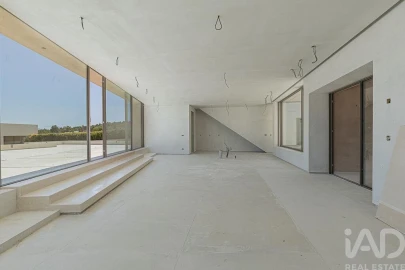 Moradia T5 para Venda em Odiaxere