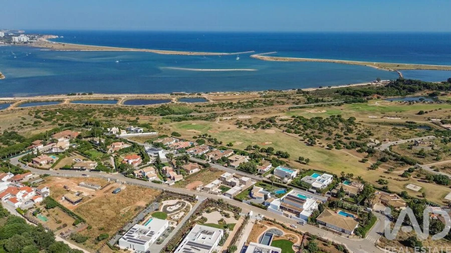 Moradia T5 para Venda em Odiaxere Foto 28