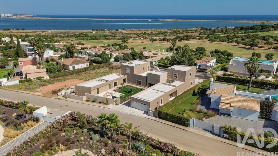 Moradia T5 para Venda em Odiaxere Foto 27