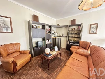 Moradia T8 para Venda em Vila Cortes da Serra