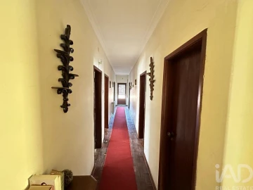 Moradia T8 para Venda em Vila Cortes da Serra