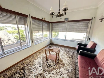 Moradia T8 para Venda em Vila Cortes da Serra