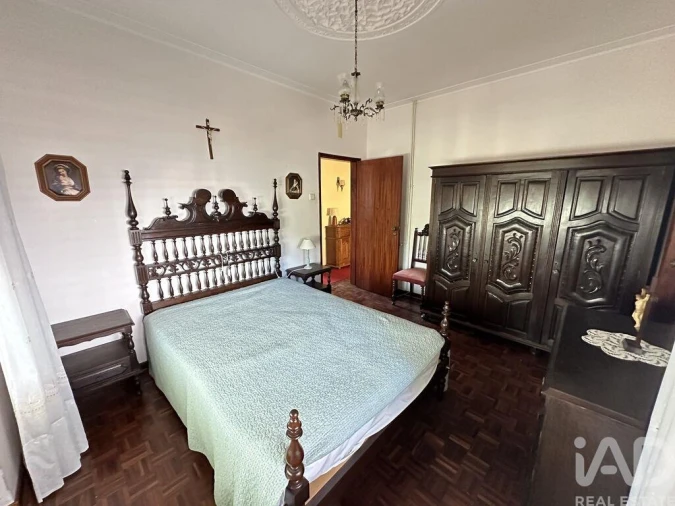 Moradia T8 para Venda em Vila Cortes da Serra Foto 8