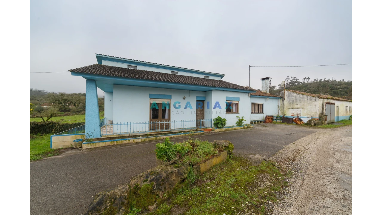 Moradia T3 para Venda em Serro Ventoso Foto 1