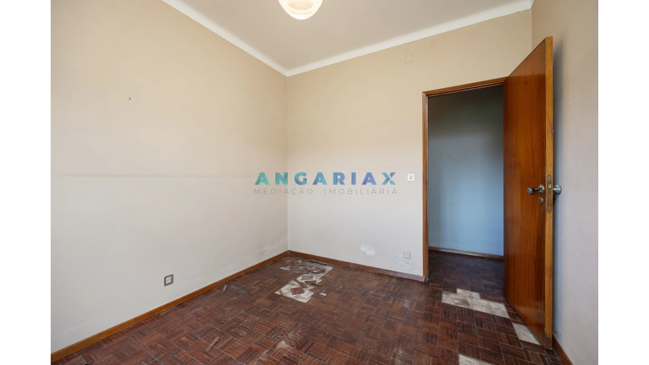 Moradia T3 para Venda em Serro Ventoso Foto 8