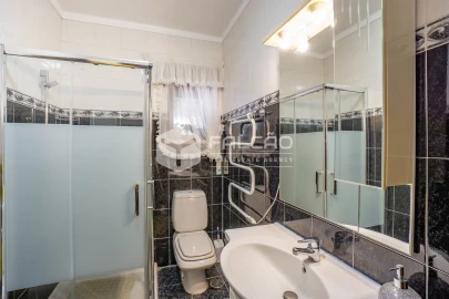 Moradia T7 para Venda em Marvila, Ribeira Santarém, São Salvador, São Nicolau